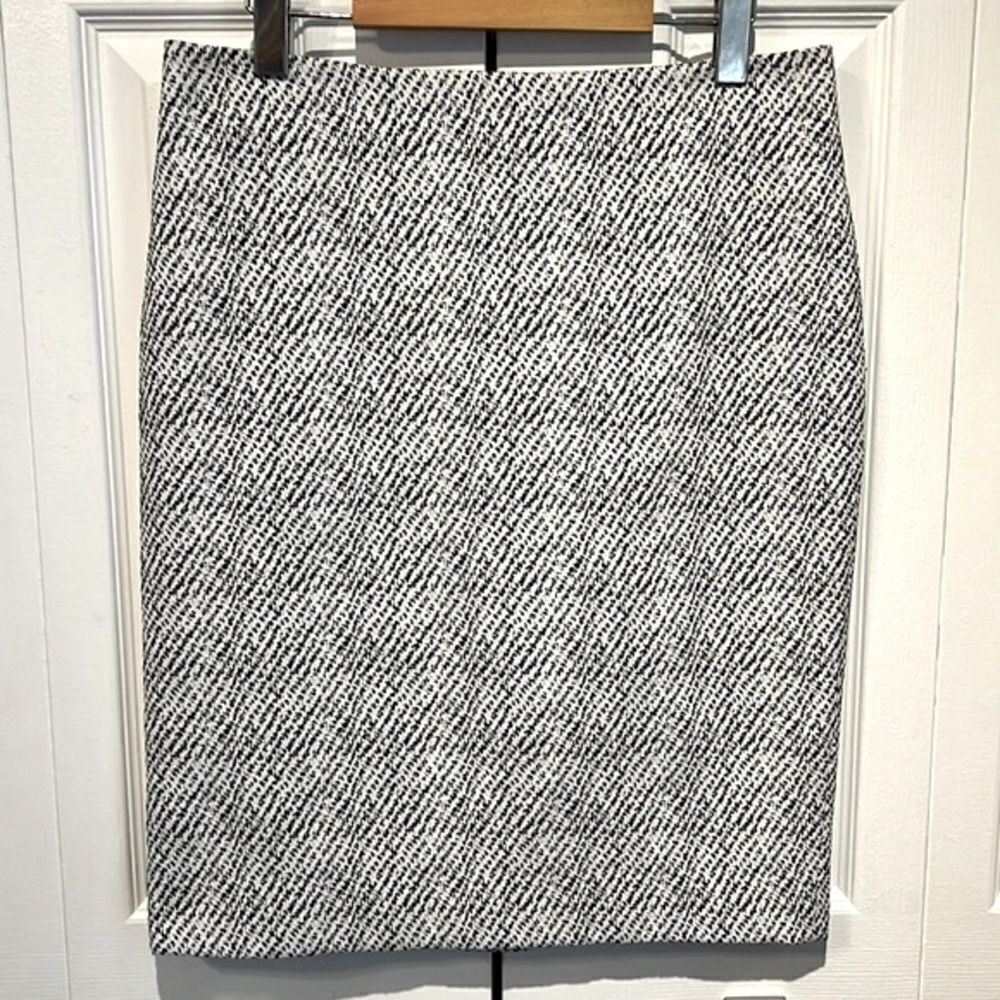 Karl Lagerfeld Paris Black/White‎ Skirt Size 10